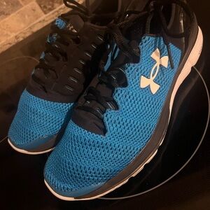 Under Armour Men's Black and Blue Athletic Shoes